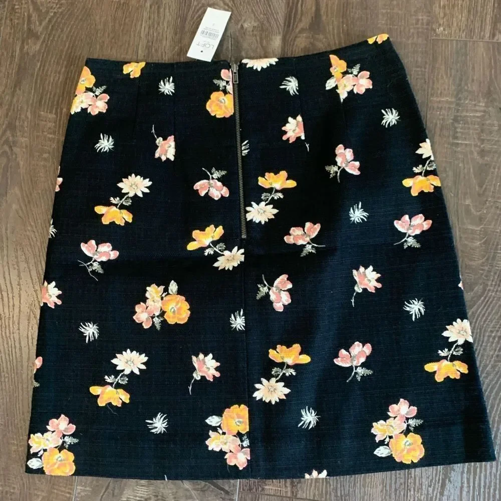 LOFT Outlet skirt size 2 floral black skirt 97% cotton NWT